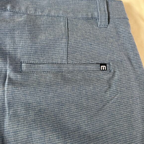 Travis Mathew Blue Microstripe Shorts Sz 36 10 Inch Inseam Golf - Picture 6 of 8